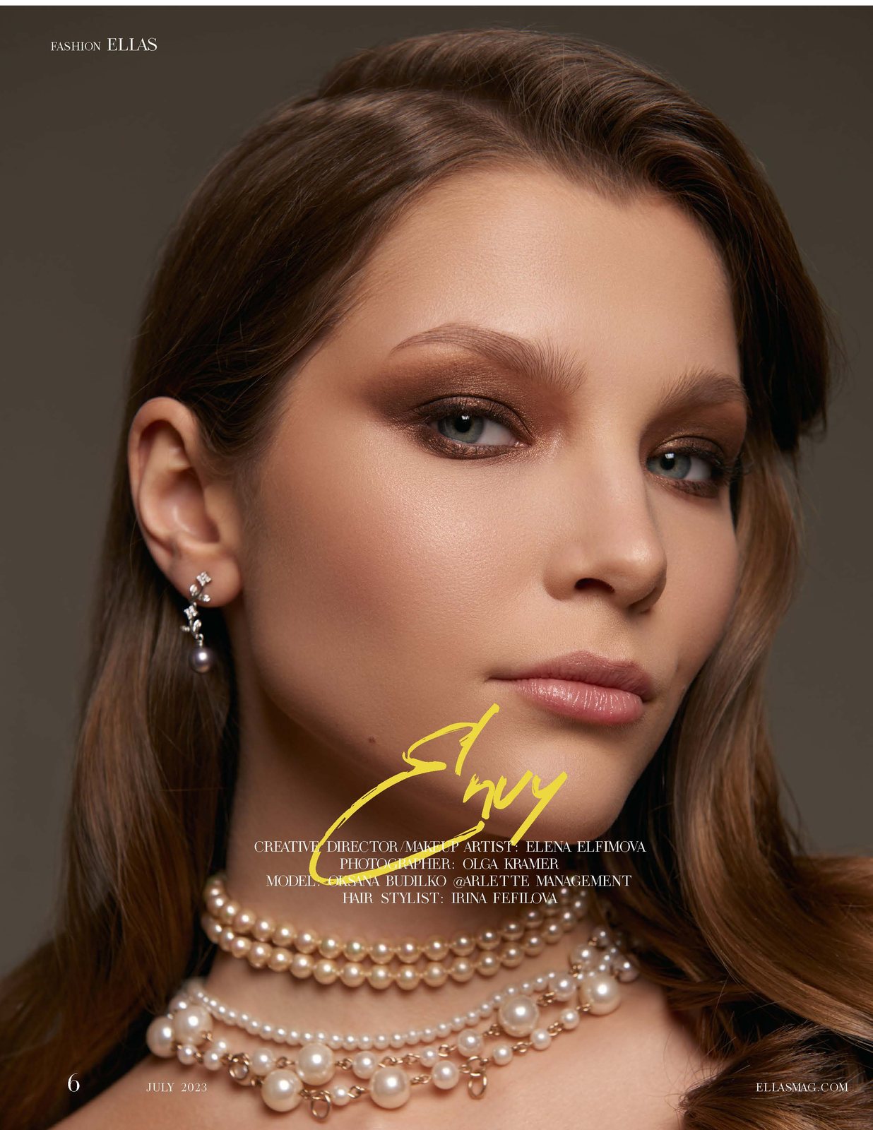 Artells magazine page
